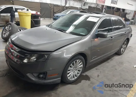 2010 Ford Fusion Hybrid z USA, uszkodzony, nr VIN 3FADP0L32AR361496